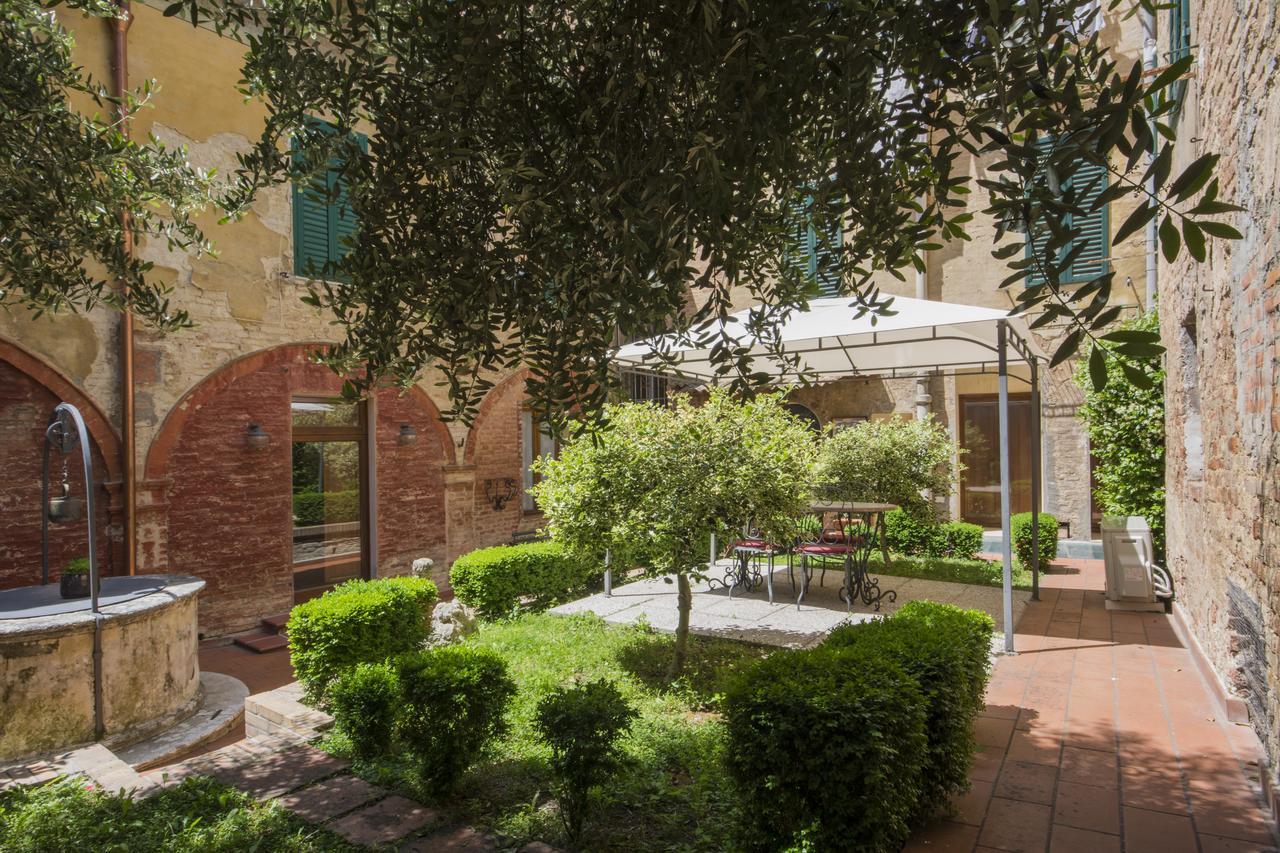 Piazza Paradiso Accommodation Siena Dış mekan fotoğraf