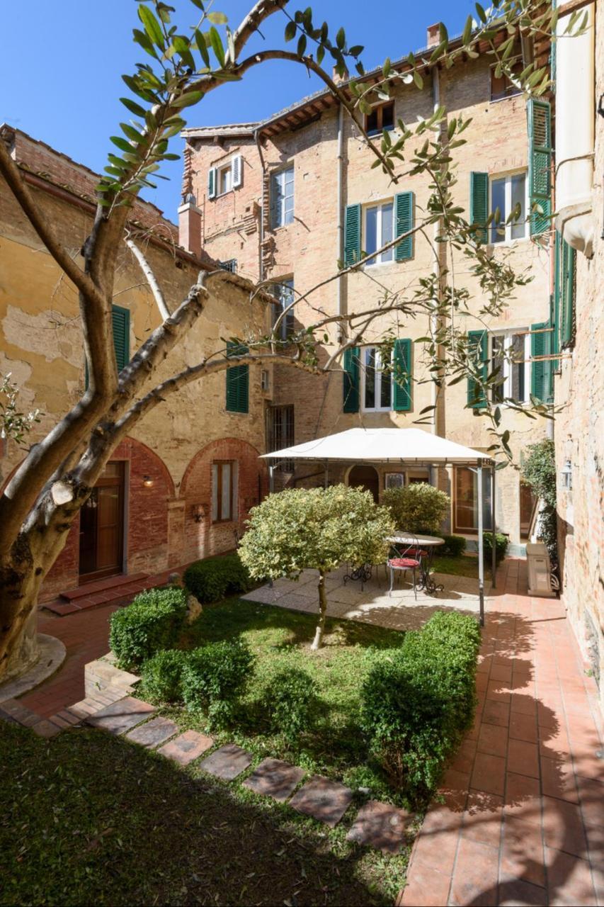 Piazza Paradiso Accommodation Siena Dış mekan fotoğraf